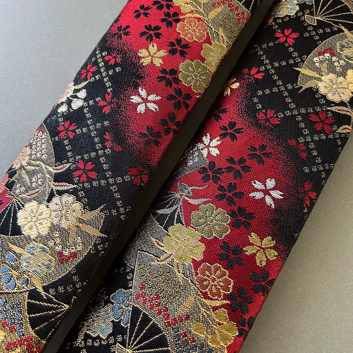 扇桜 レッド シートベルトパッド